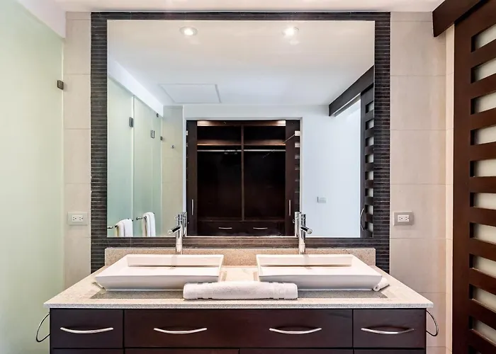 402n Casa Lucerna Apts