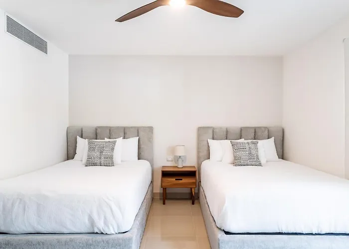 Apartment 402n Casa Lucerna Apts