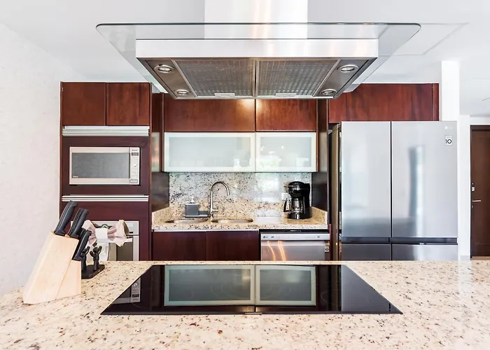 402n Casa Lucerna Apts *
