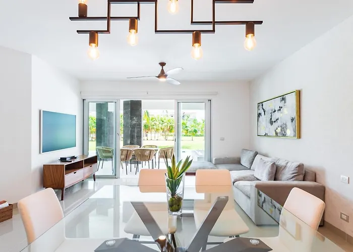 402n Casa Lucerna Apts *